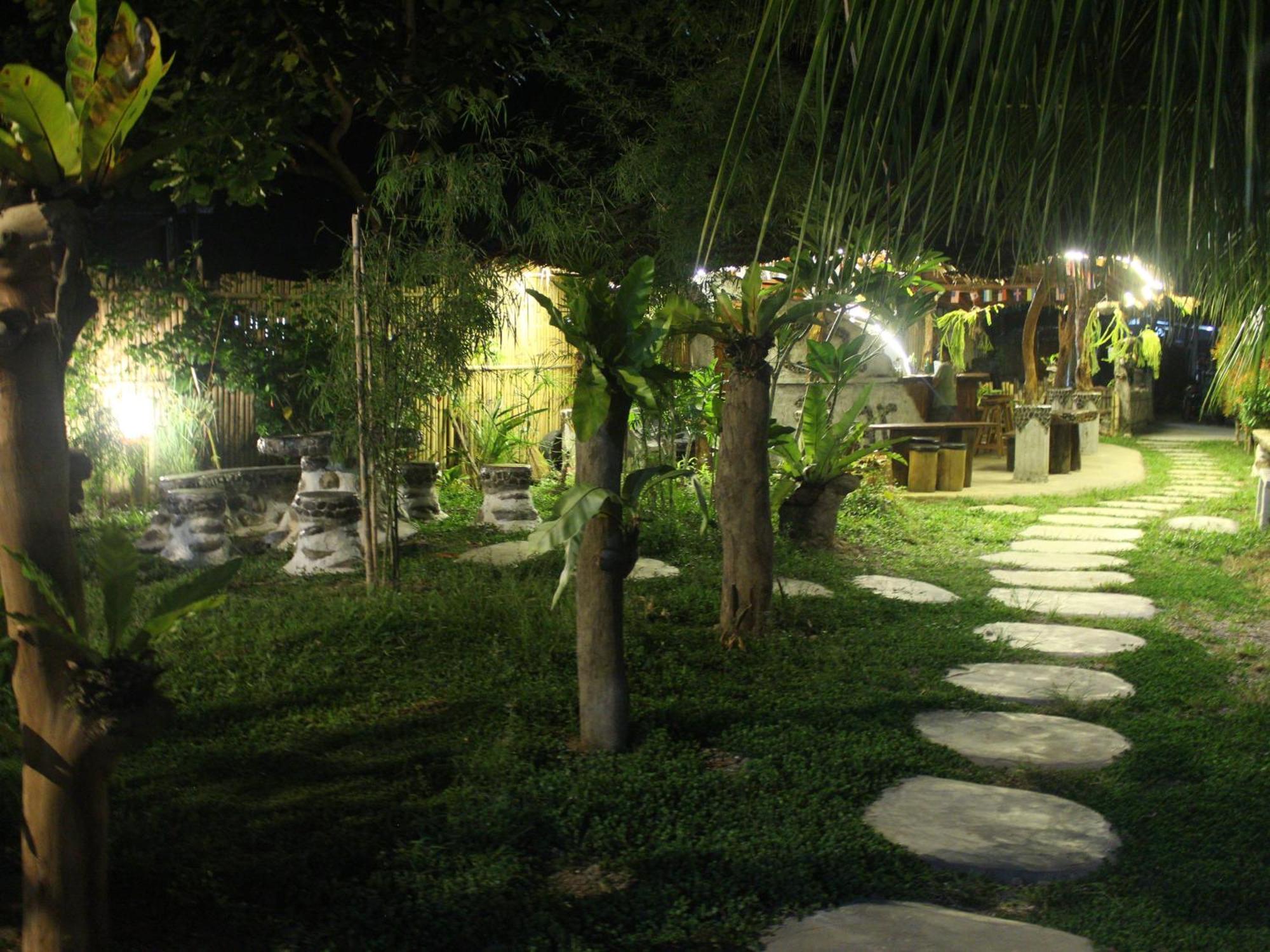 Eco Trekking Lodge, Bar & Jungle Tour'S Bukit Lawang Eksteriør bilde