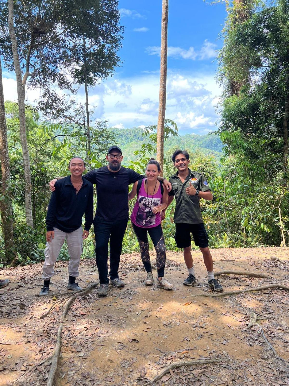 Eco Trekking Lodge, Bar & Jungle Tour'S Bukit Lawang Eksteriør bilde